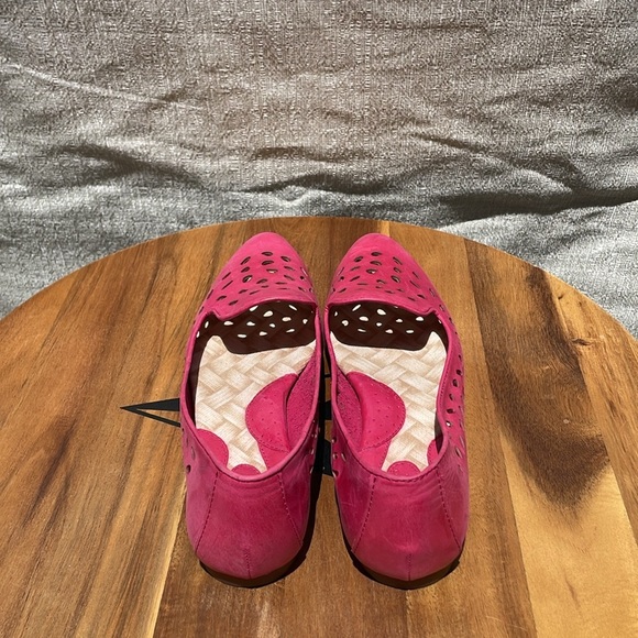 Born Tinley Leather Perforated Ballet Flats Pink Size 7 - Picture 5 of 9